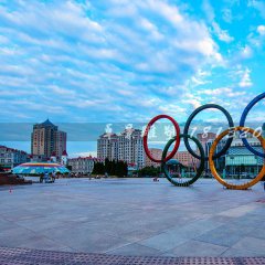 不銹鋼五環(huán)雕塑，運動廣場雕塑