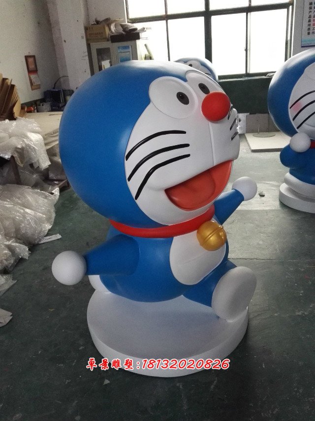 機(jī)器貓彩繪雕塑，玻璃鋼卡通機(jī)器貓現(xiàn)貨雕塑