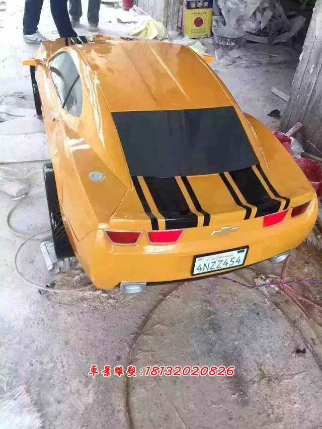 仿真汽車雕塑，廣場汽車玻璃鋼雕塑