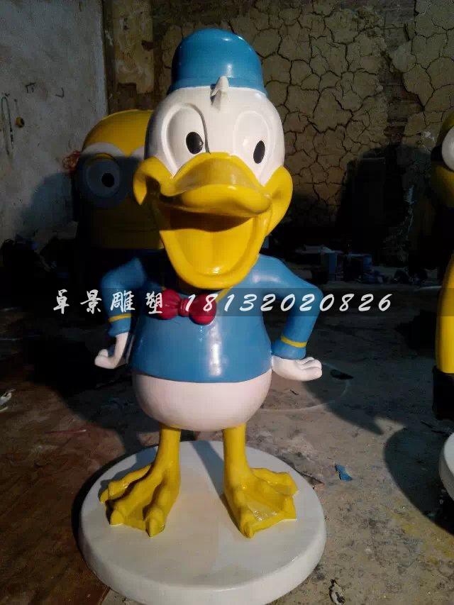 玻璃鋼唐老鴨雕塑，玻璃鋼卡通雕塑