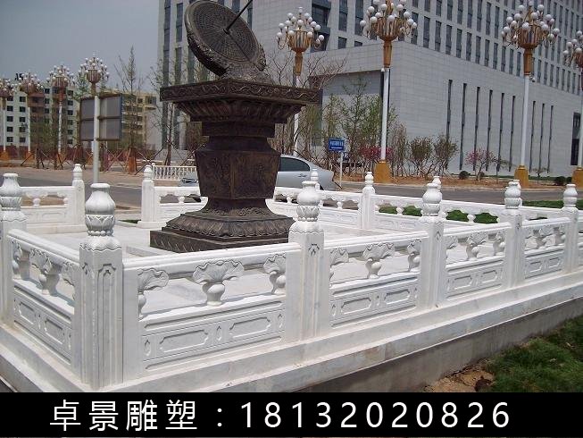 日晷銅雕，廣場(chǎng)日晷銅雕