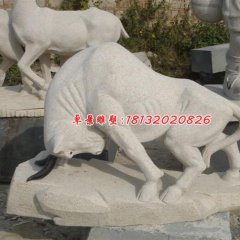 開(kāi)荒牛石雕，廣場(chǎng)開(kāi)荒牛雕塑