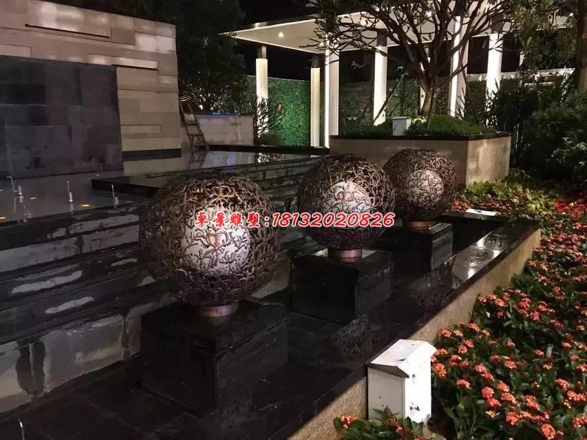 銅雕鏤空球，小區(qū)景觀銅雕 (1)