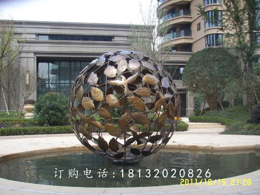 銅雕球，鏤空球，小區(qū)景觀雕塑