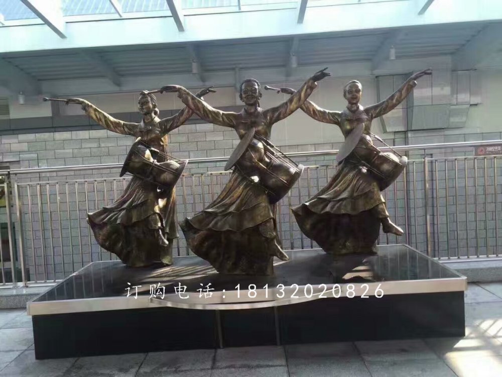 少數(shù)民族跳舞雕塑，廣場人物銅雕