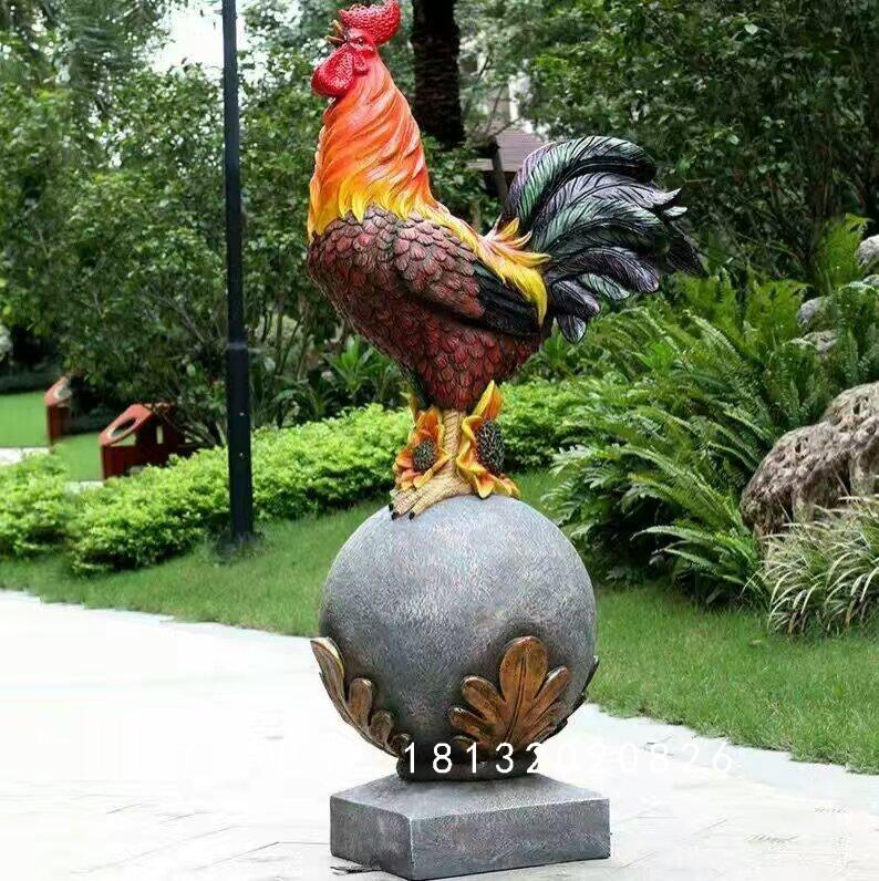 踩球公雞雕塑，玻璃鋼動物雕塑