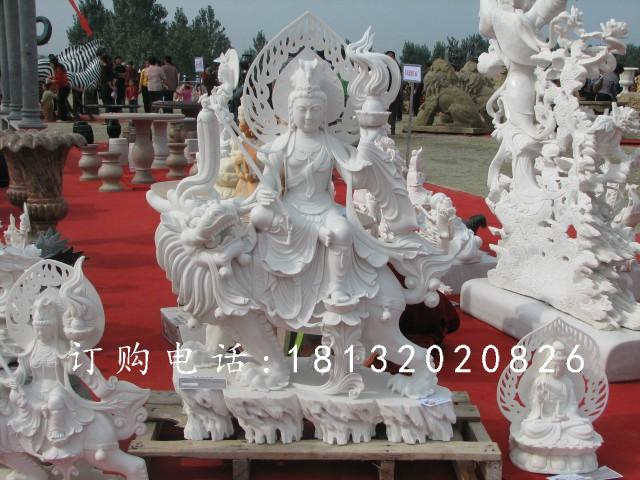 騎獅子的文殊菩薩雕塑，石雕佛像
