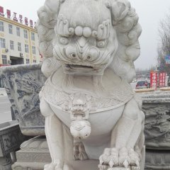 繡球獅子雕塑，石雕看門獅子