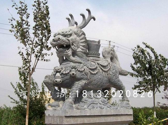 麒麟馱寶石雕，青石麒麟雕塑