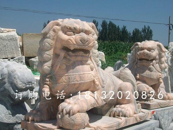 獅子滾繡球石雕，晚霞紅獅子雕塑