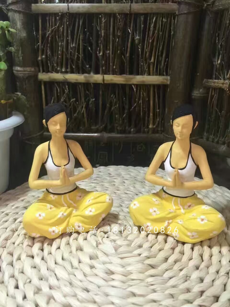 練瑜伽的女孩雕塑，玻璃鋼人物雕塑