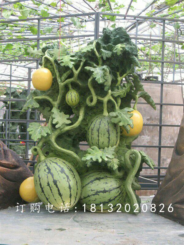 玻璃鋼仿真西瓜雕塑，仿真水果雕塑