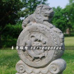 仿古石門墩，獅子抱鼓石