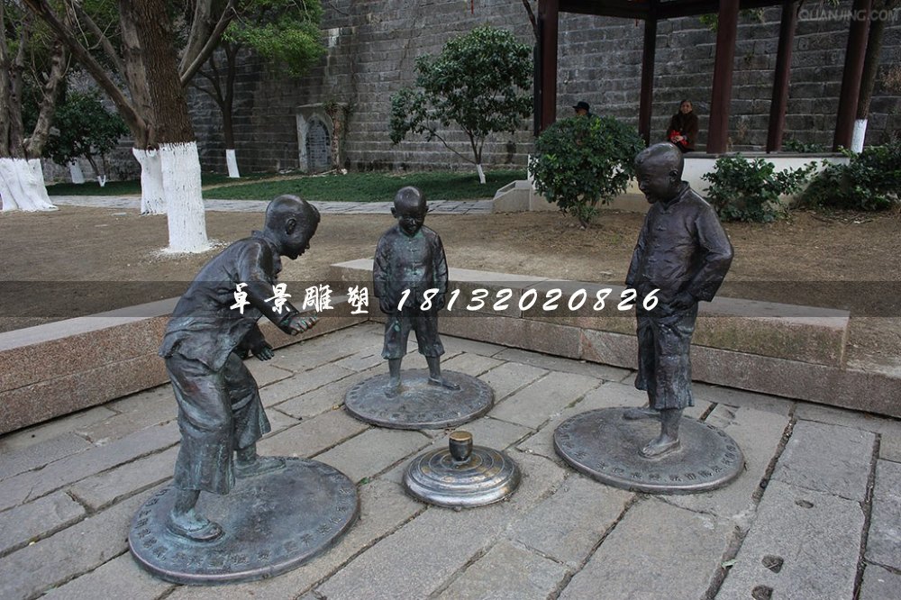 小孩玩陀螺銅雕，公園小品銅雕