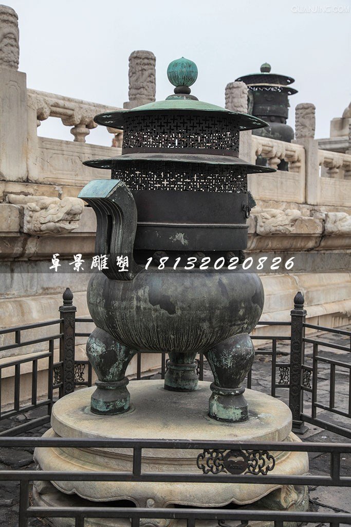青銅香爐，三足銅香爐