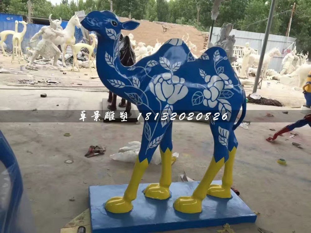 彩繪駱駝雕塑，玻璃鋼動(dòng)物雕塑