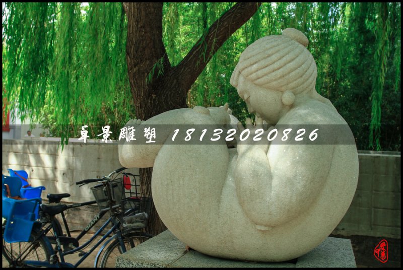 抽象母女石雕，公園景觀石雕