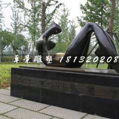 抽象人物銅雕，公園雕塑