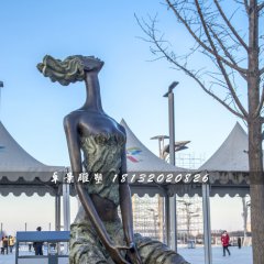 仰望藍(lán)天的少女銅雕，公園景觀雕塑