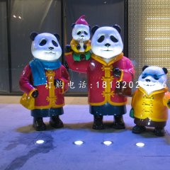 卡通熊貓雕塑，玻璃鋼卡通雕塑