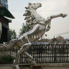 不銹鋼立馬，企業(yè)門口雕塑