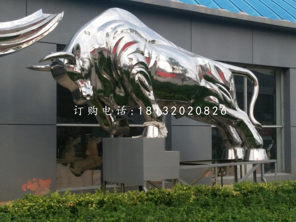 開荒牛雕塑，不銹鋼牛