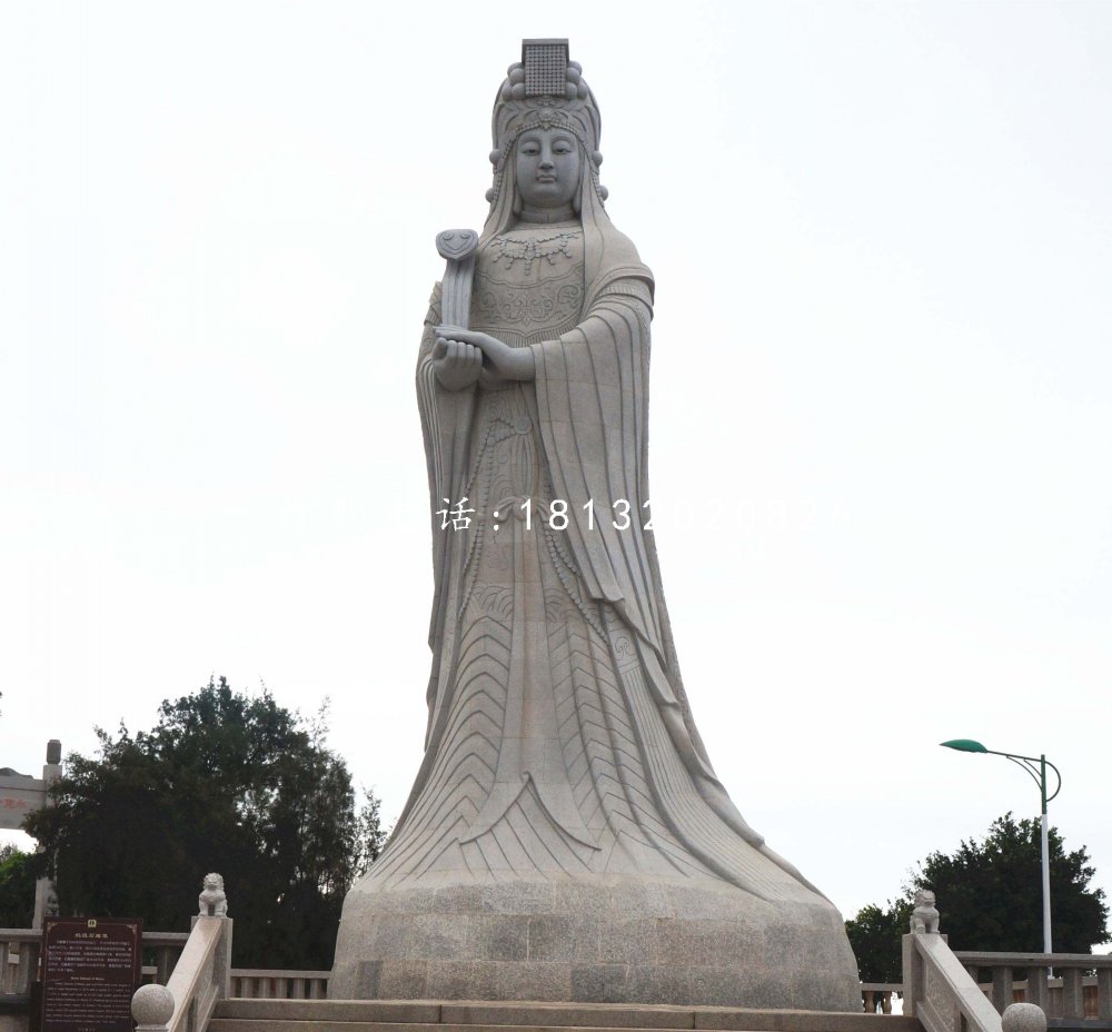 媽祖石雕，廣場神仙石雕