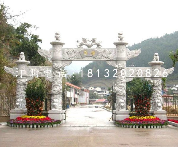 牌坊石雕，龍柱牌坊