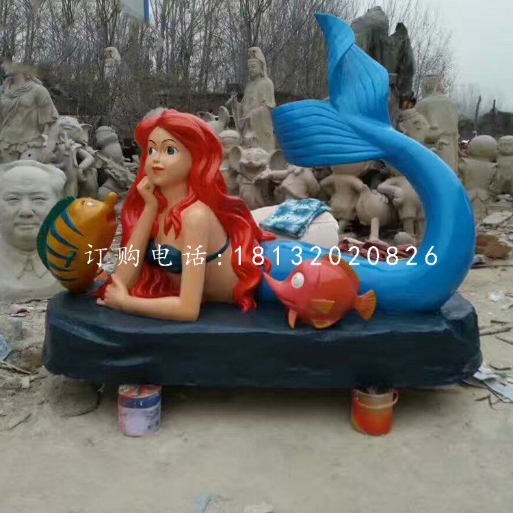 趴著的美人魚(yú)雕塑，玻璃鋼卡通雕塑