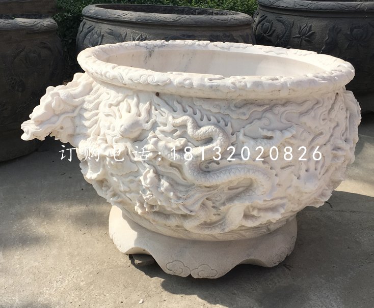 龍浮雕水缸，圓形石水缸