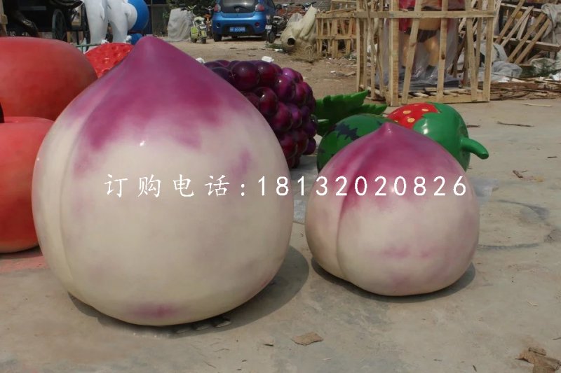 玻璃桃子雕塑，仿真水果
