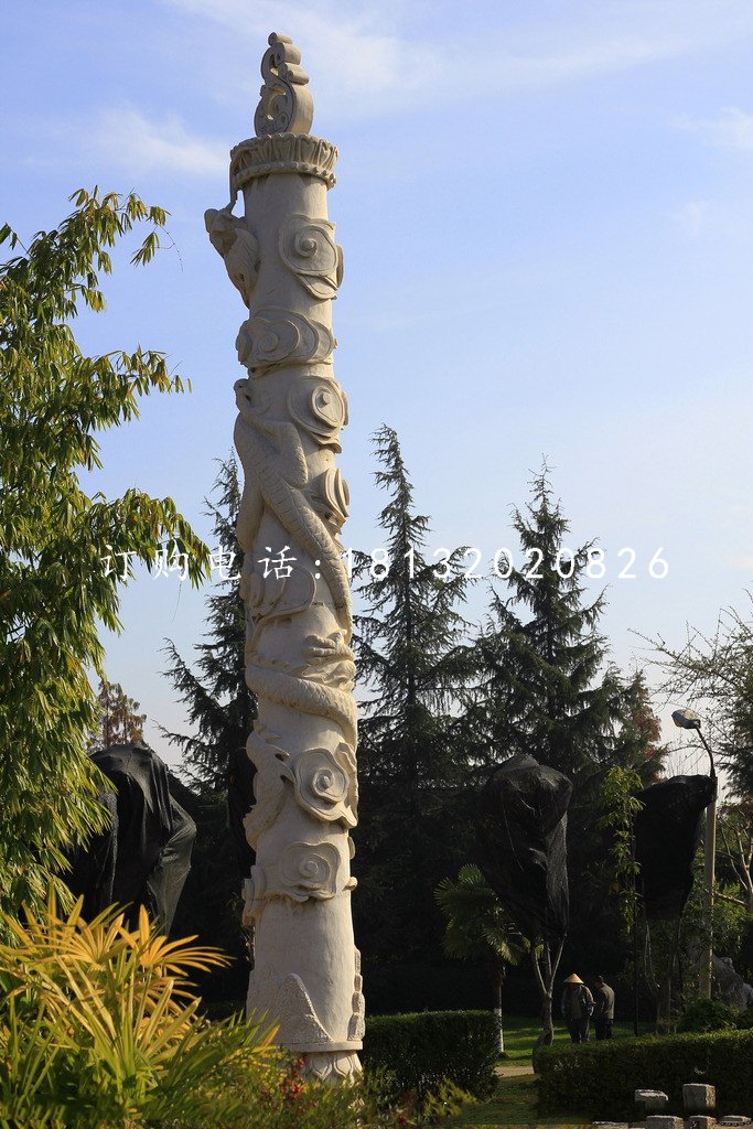 盤龍柱雕塑，石雕柱子