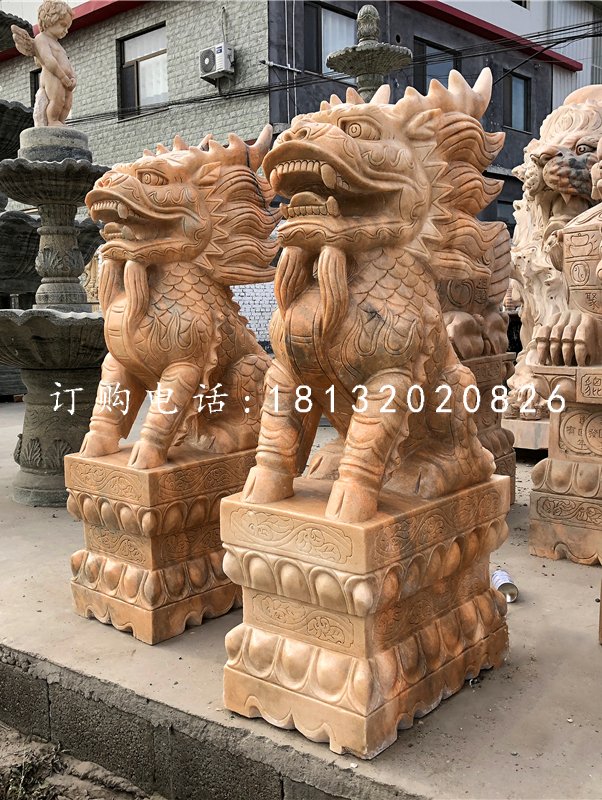 晚霞紅門口麒麟，古代神獸石雕