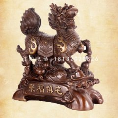 聚福鎮(zhèn)宅麒麟銅雕，門口麒麟銅雕