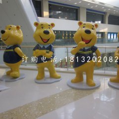 卡通維尼熊雕塑，玻璃鋼卡通動(dòng)物