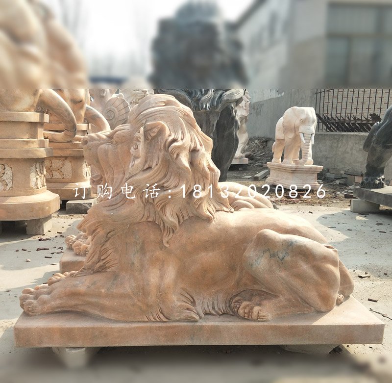 趴著的西洋獅子石雕，晚霞紅獅子.jpg