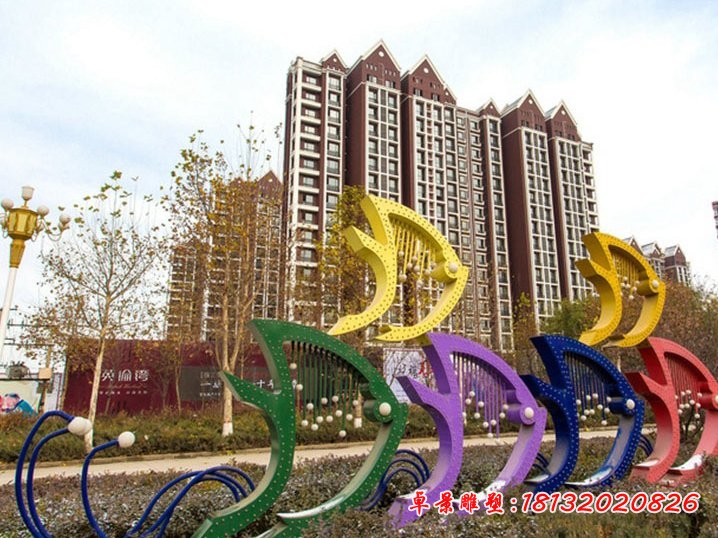 不銹鋼抽象魚群雕塑，小區(qū)公園景觀雕塑