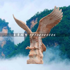 老鷹石雕，晚霞紅老鷹石雕