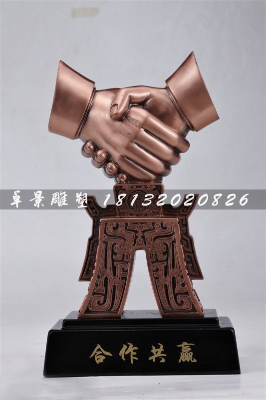 握手銅雕，合作共贏企業(yè)銅雕