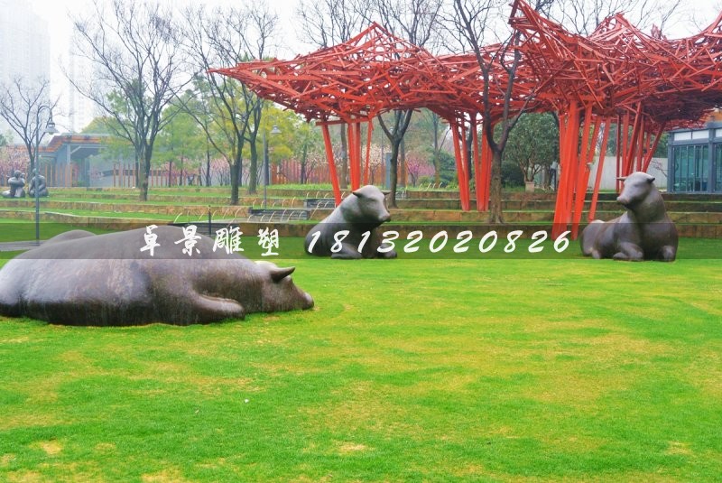 抽象牛銅雕，公園動物銅雕