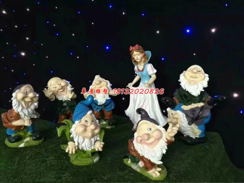 白雪公主與小矮人雕塑，玻璃鋼卡通雕塑