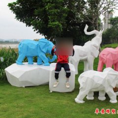 玻璃鋼粉紅小象雕塑，玻璃鋼抽象動(dòng)物雕塑