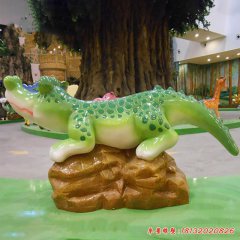 玻璃鋼鱷魚(yú)雕塑 