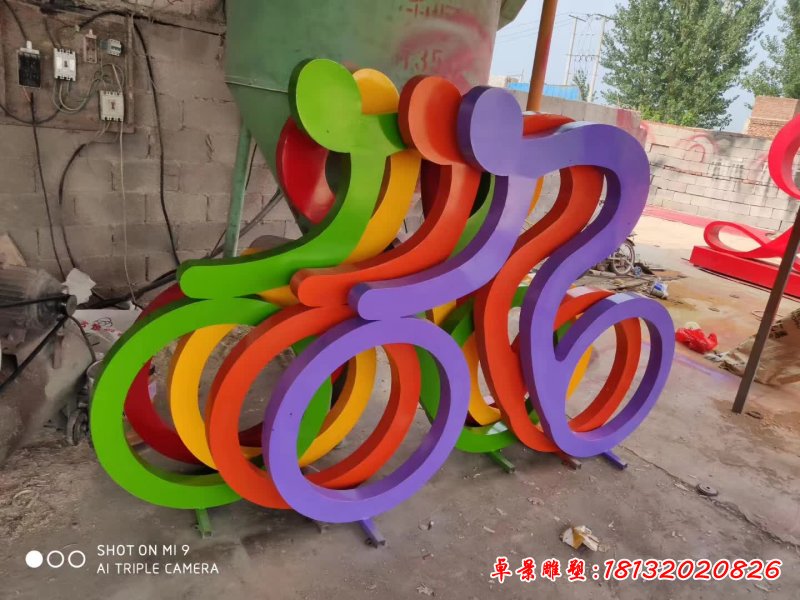 不銹鋼抽象騎單車(chē)人物雕塑